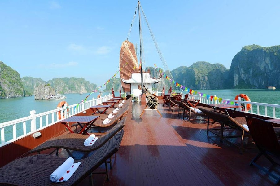 Roya Palace Sundeck