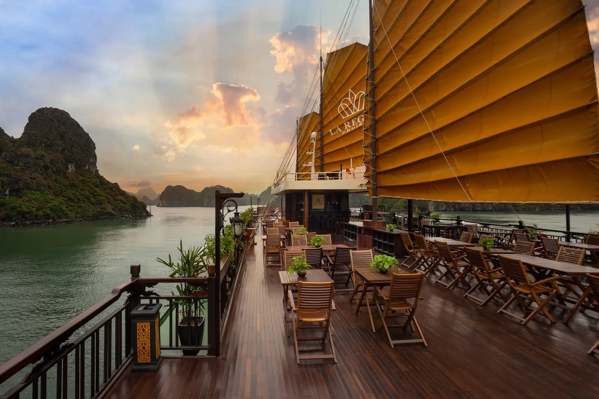 Sundeck 1