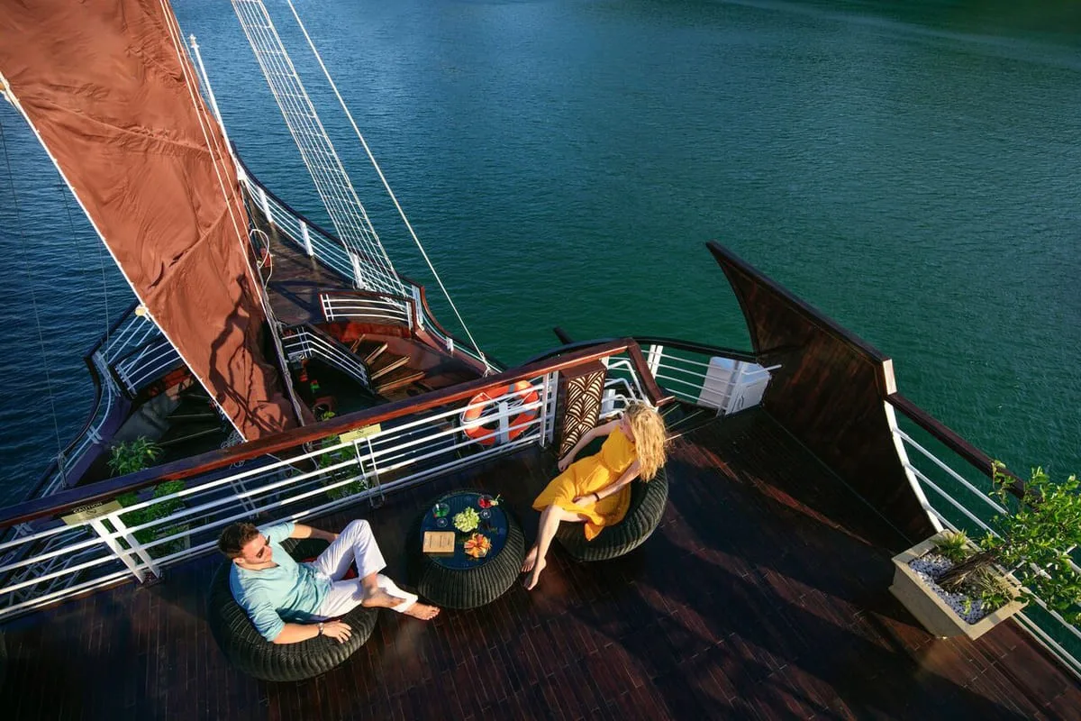 Sundeck 1
