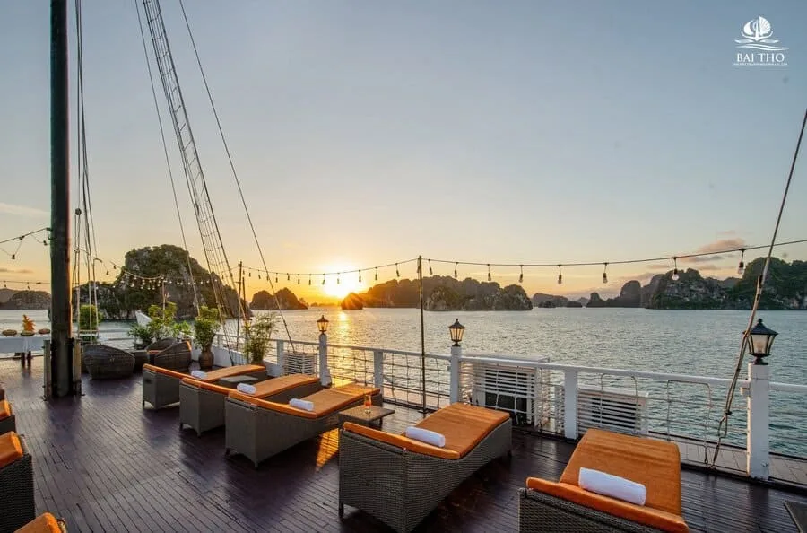 Sundeck (2)
