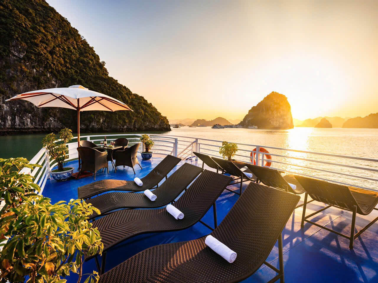 Tau Ha Long 4 Tieng (5)