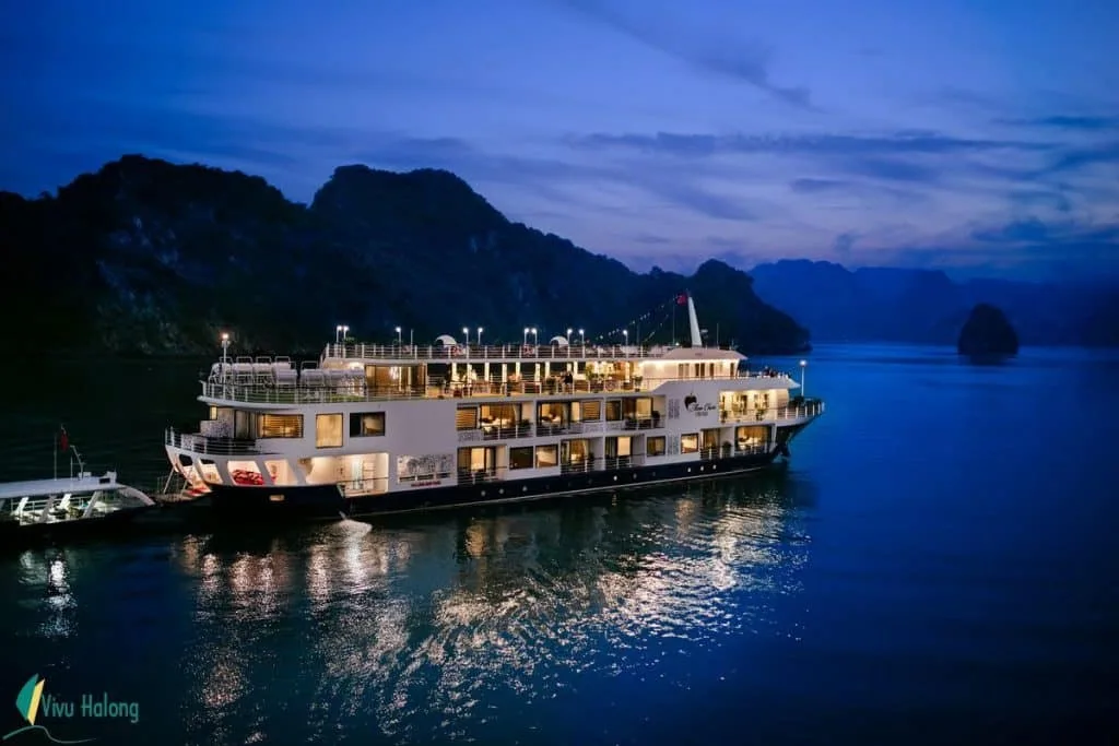 Tour du thuyền Vịnh Lan Hạ - Cát Bà 2 ngày 1 đêm 1