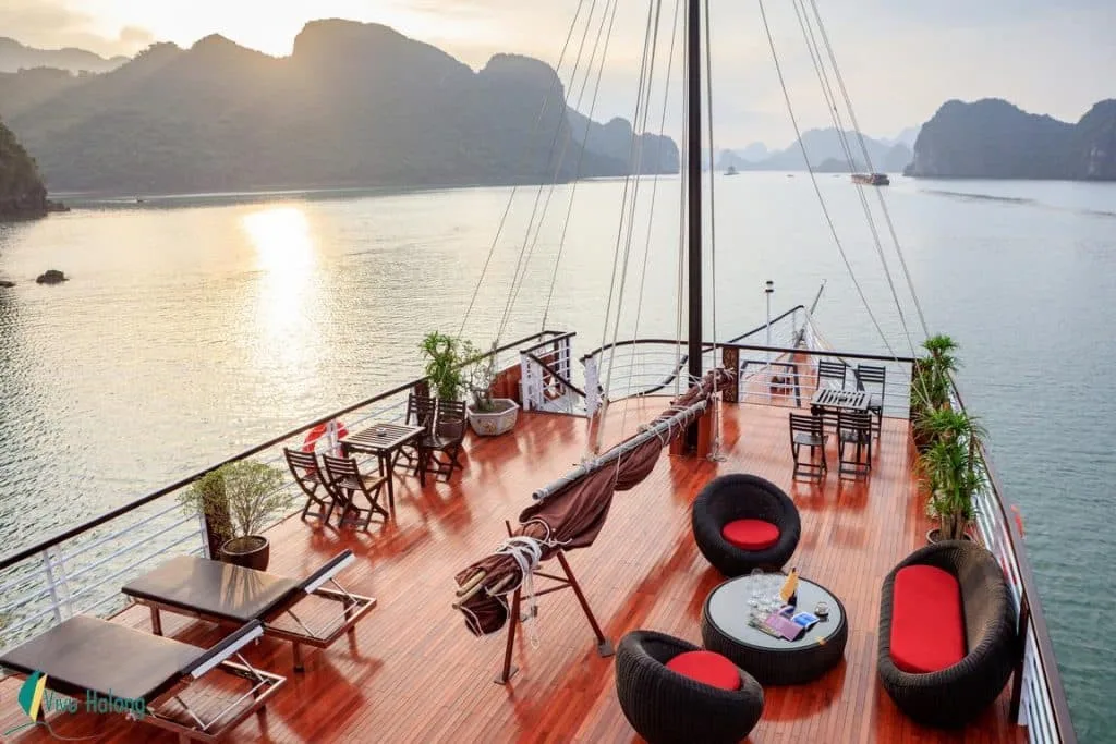Tour Lan Ha 1 Ngay Escape Sails 6