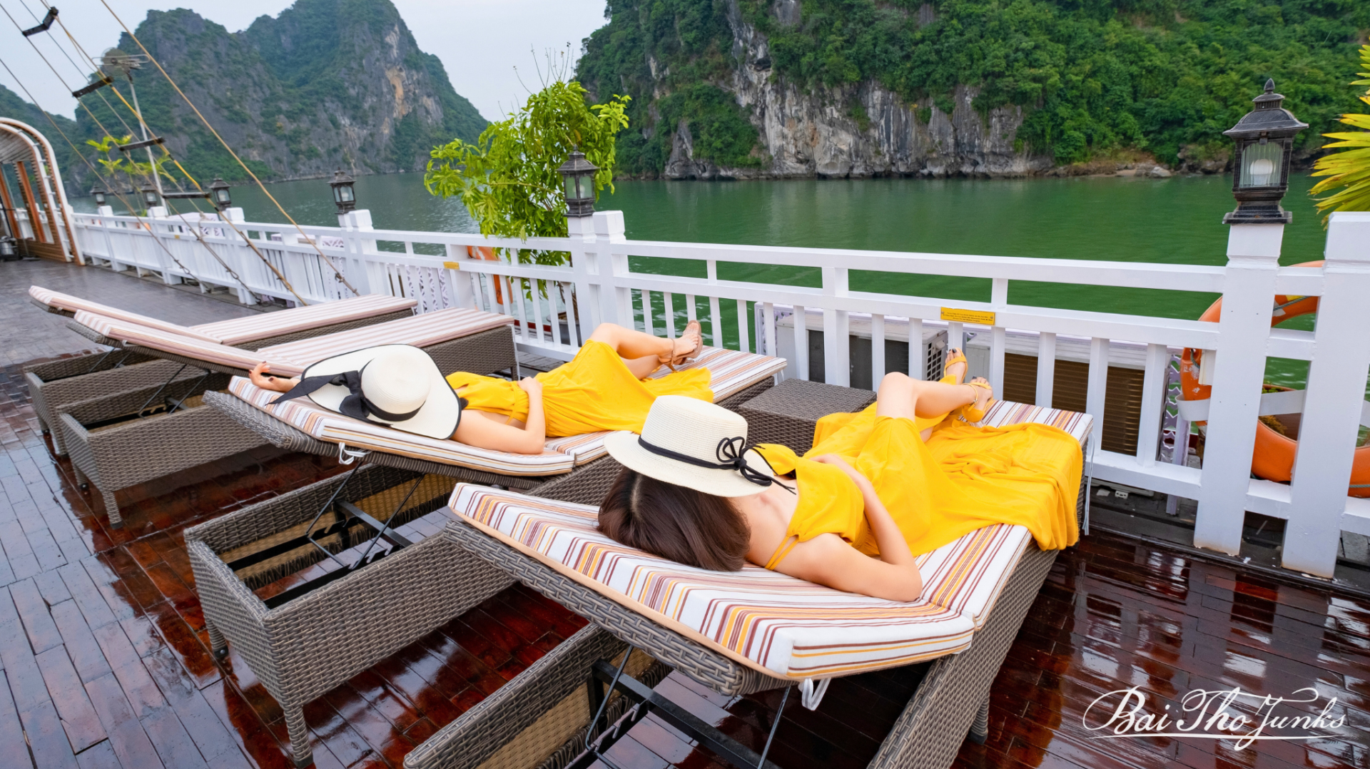 Victory Star Cruise Sundeck (2)