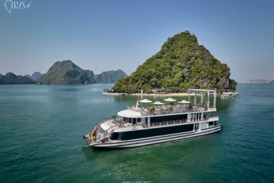 Cẩm Nang Thuê Trọn Tàu Riêng Tại Hạ Long từ A – Z