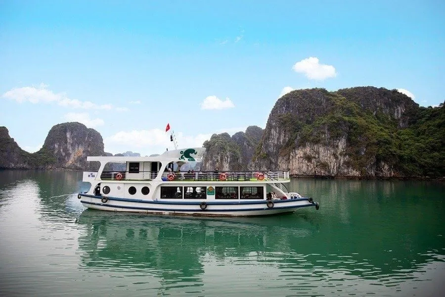 Du Thuyen La Muse Vinh Bai Tu Long10