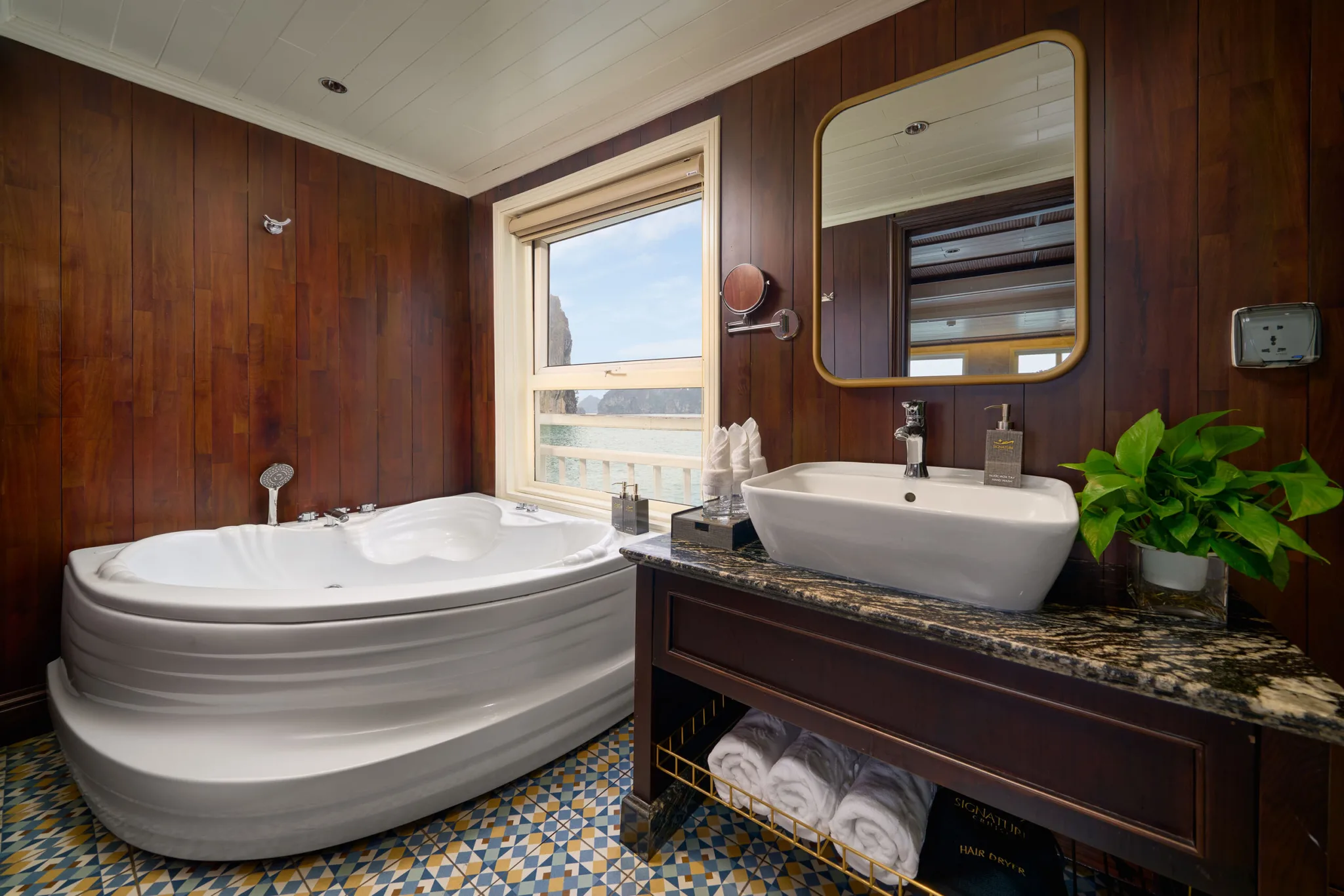 Exclusive Suite (2)