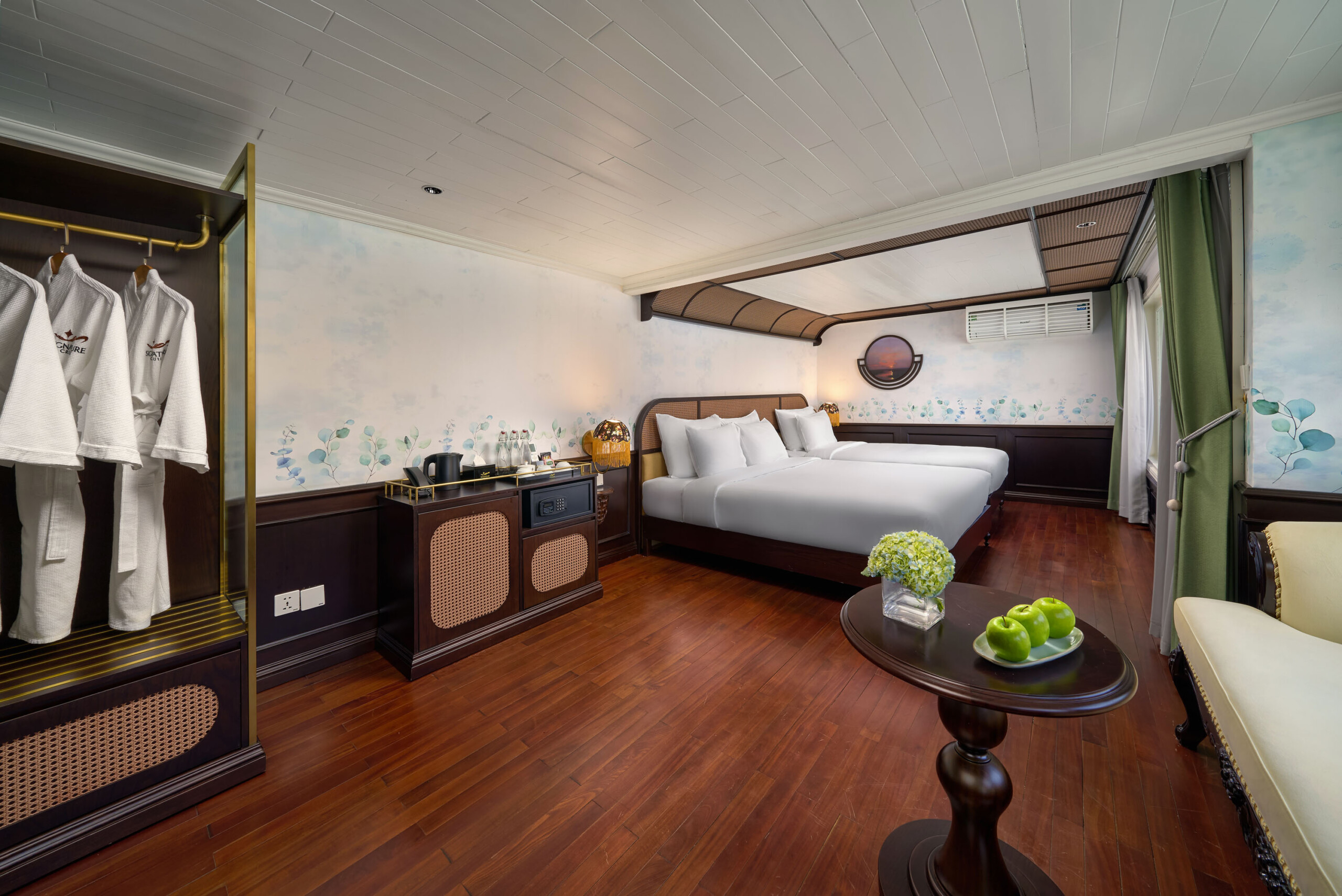 Royal Family Suite (1)