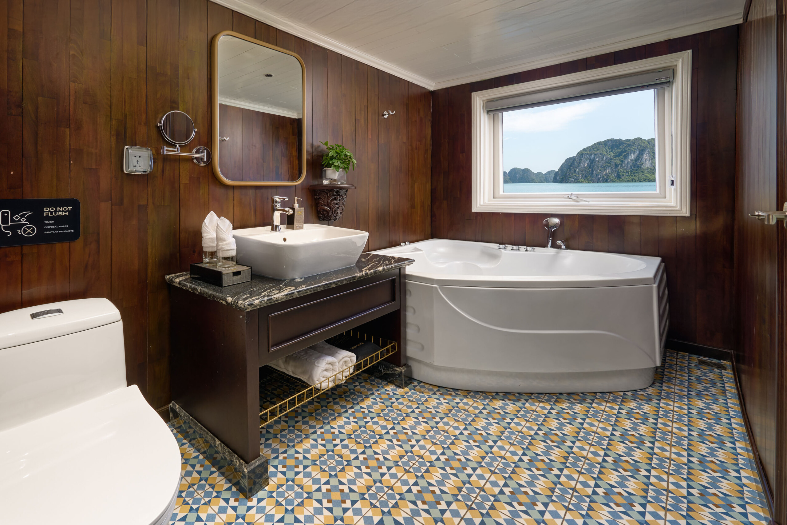 Royal Family Suite (4)