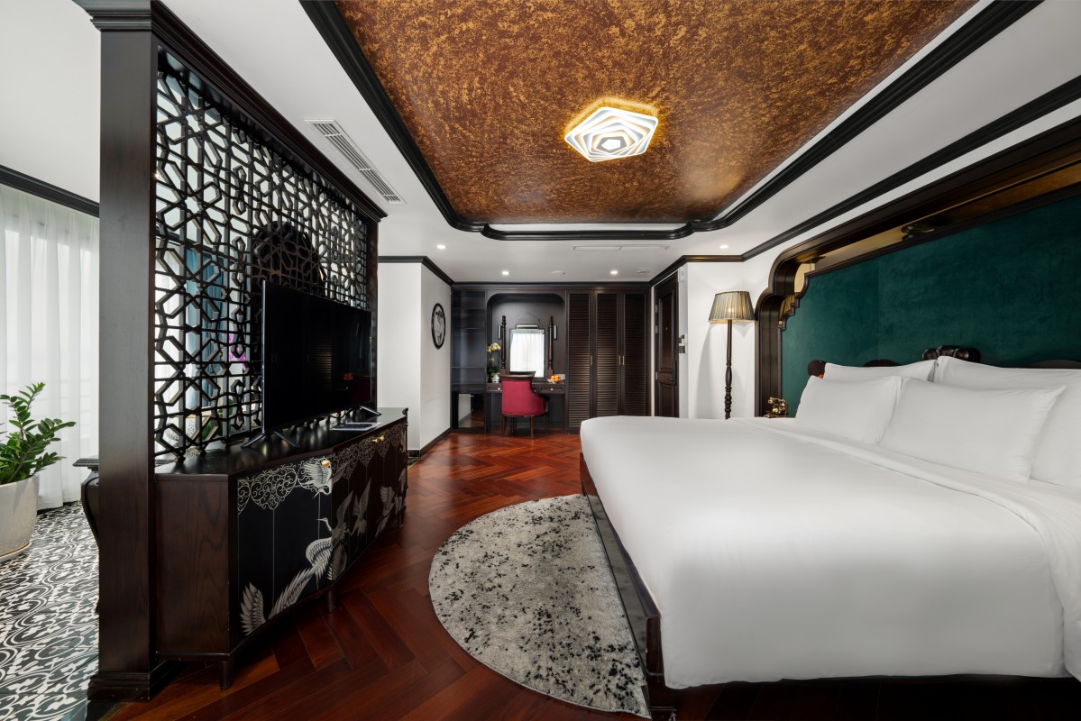 Royal Suite Catherine Cruise (4)