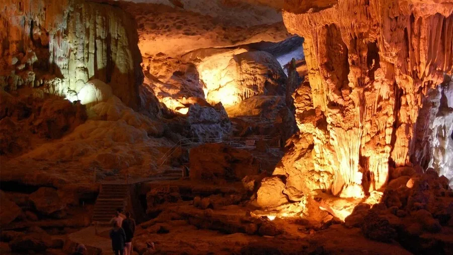 Sung Sot Cave