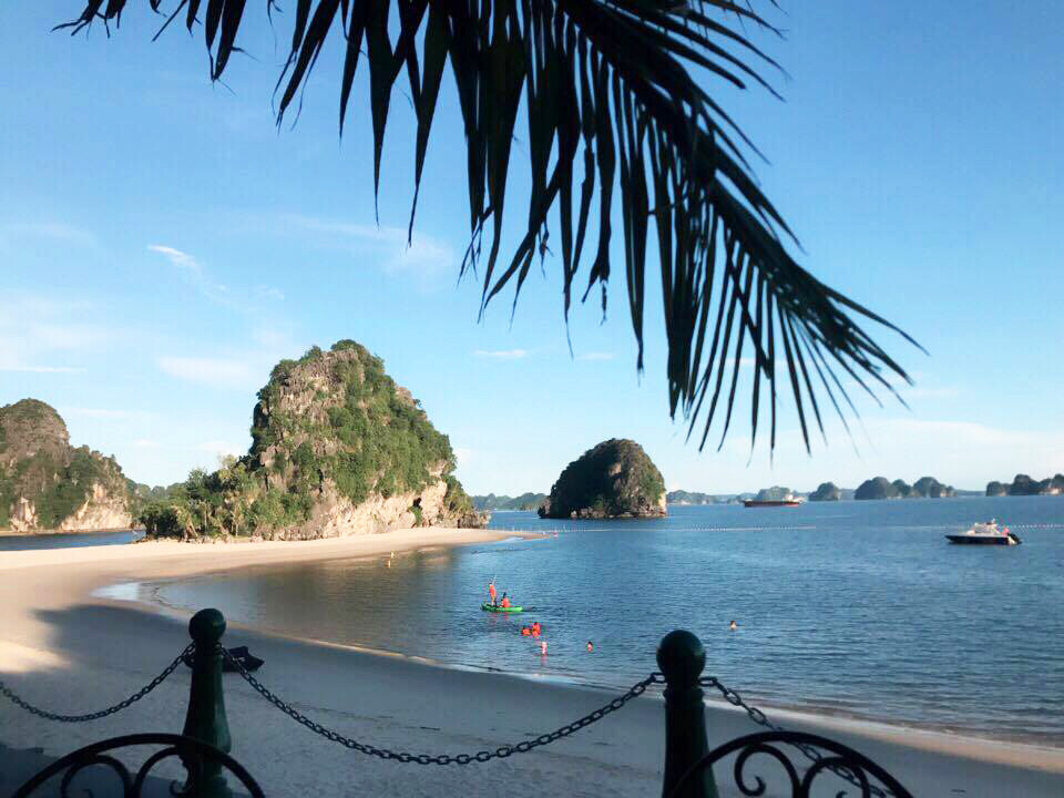 Luong Ngọc Beach, Cam Pha