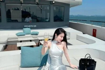 Các Kiểu Check In Trên Du Thuyền Ấn Tượng Nhất