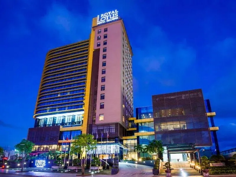 Royal Lotus Halong Hotel (1)