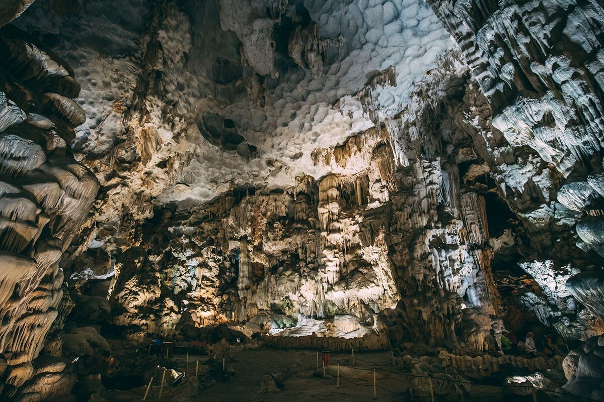 Tam Cung Cave 