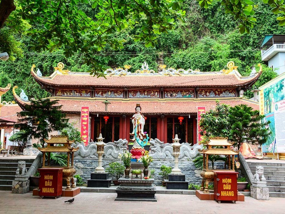 Long Tien Pagoda 