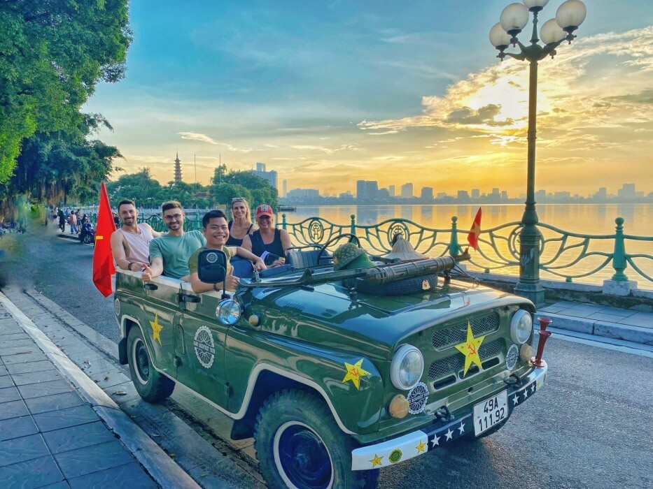 Batch Hanoi Jeep Tour