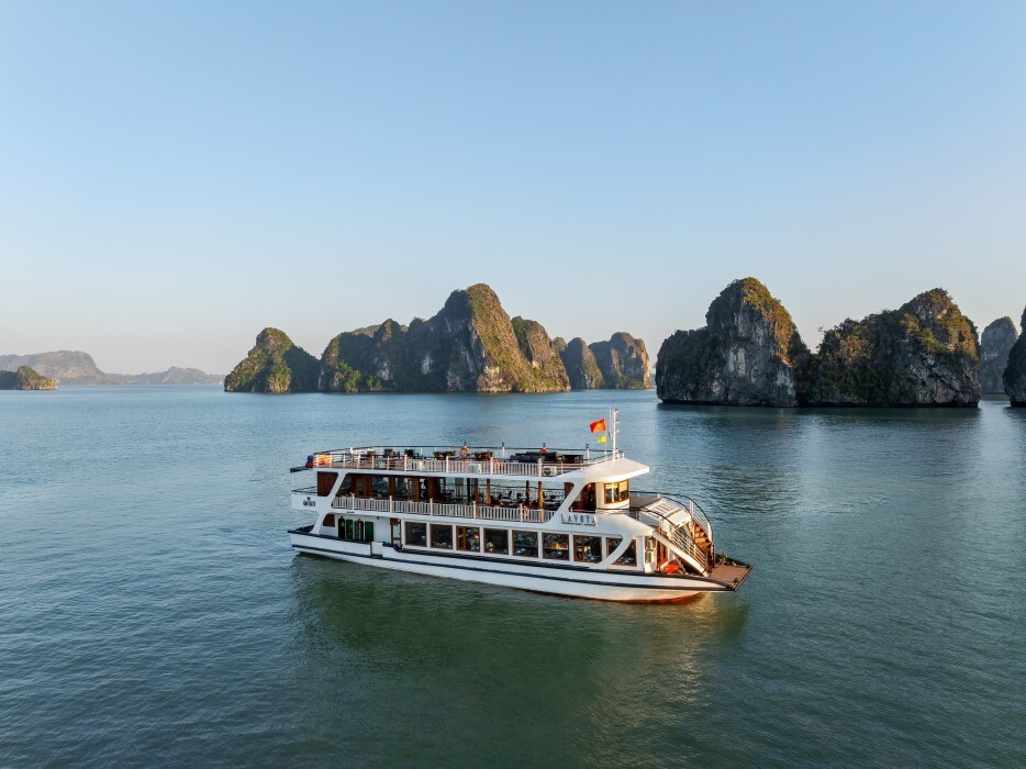 Du thuyền Lavoya – Khám phá Hạ Long 7H