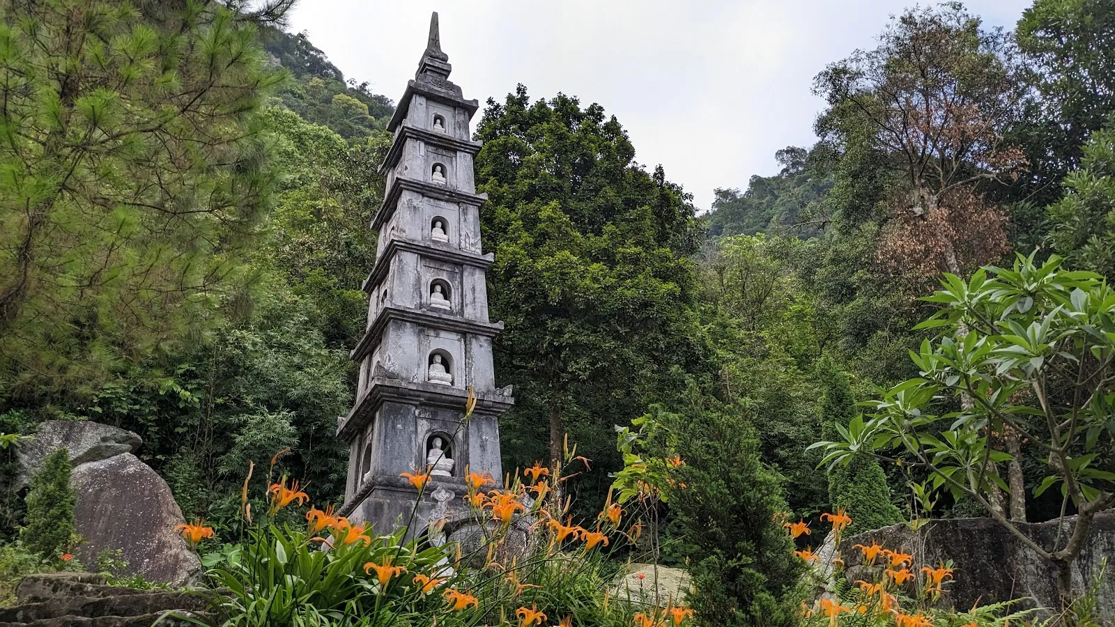 Chùa Hồ Thiên - Quảng Ninh