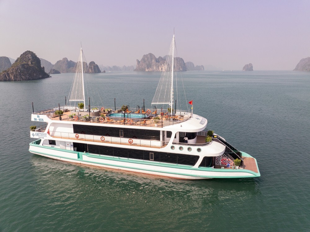 Du thuyền Amethyst Day Cruise