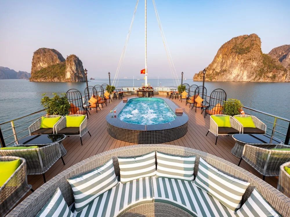 Sundeck rộng rãi
