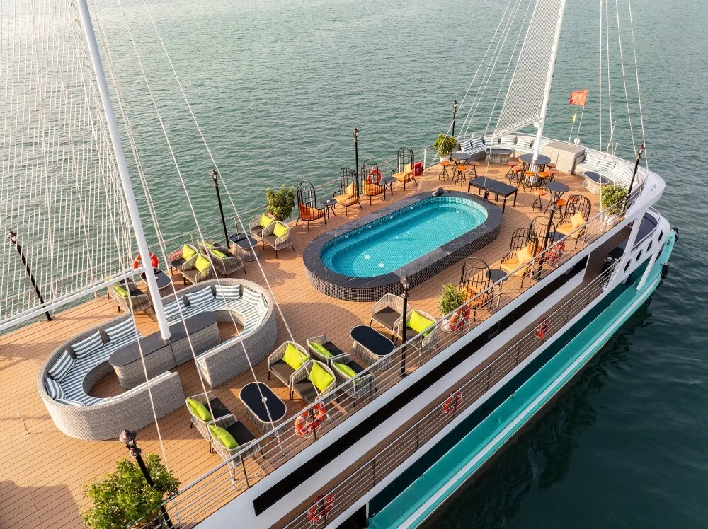 Du thuyền Amethyst Day Cruise