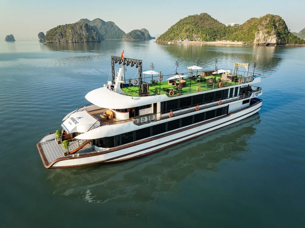 Du thuyền Ambrose Cruise