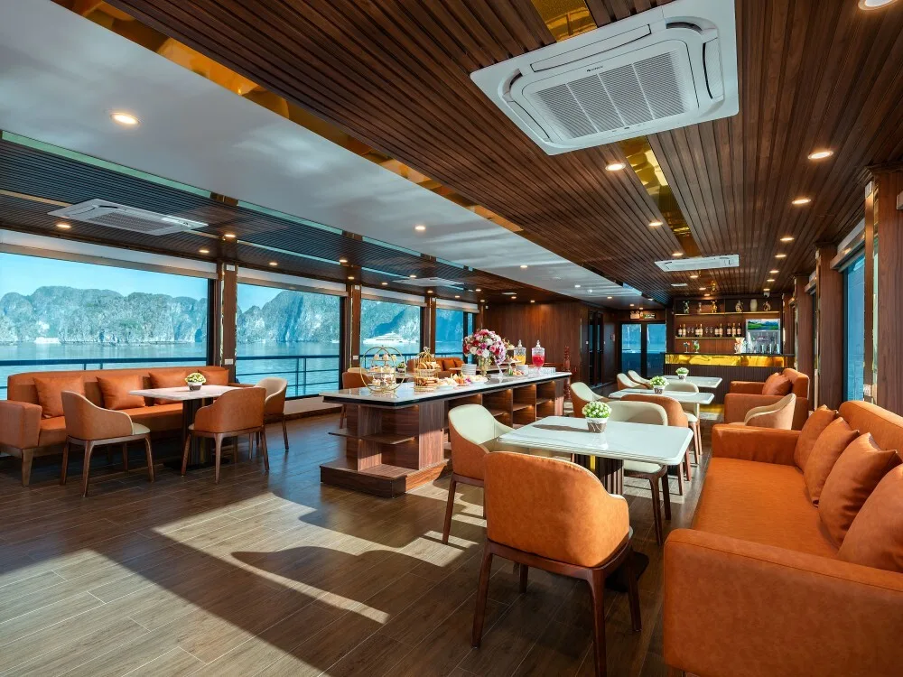 Du thuyền Ambrose Cruise