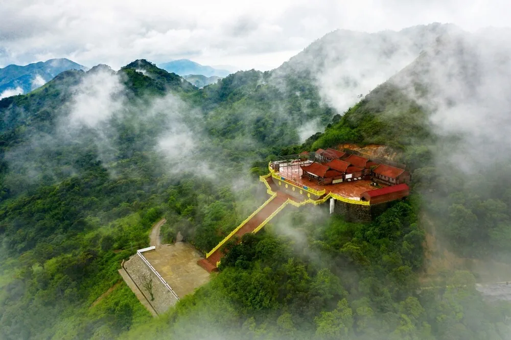 Chùa Ngọa Vân - Quảng Ninh