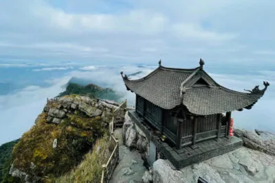 TOP 9 Ngôi Chùa Đẹp và Linh Thiêng Tại Quảng Ninh