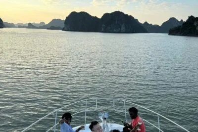 Private Yatch Halong Bay (9)