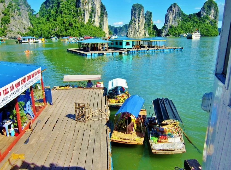 Đặt chân đến làng chài Ba Hang-Nhỏ bé, yên bình và thơ mộng
