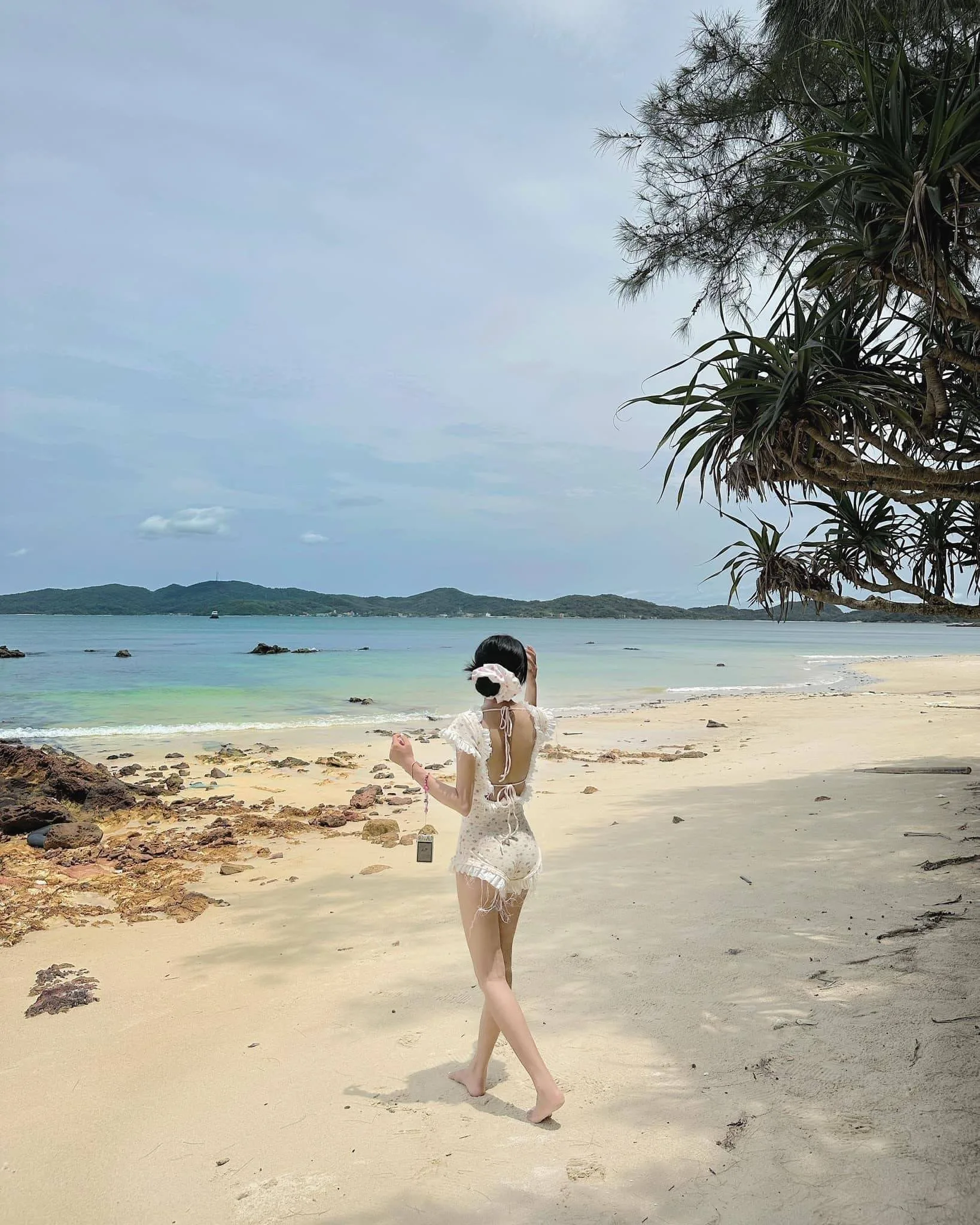 Bãi biển Hồng Vàn 