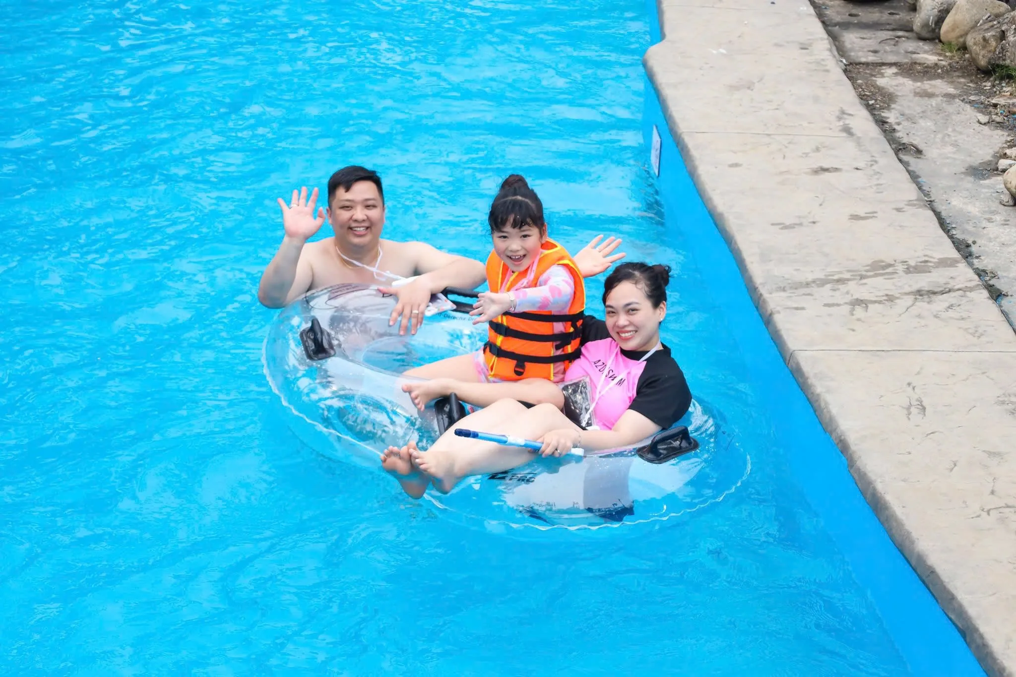 Du lịch Hạ Long cho gia đình- công viên nước Sunworld