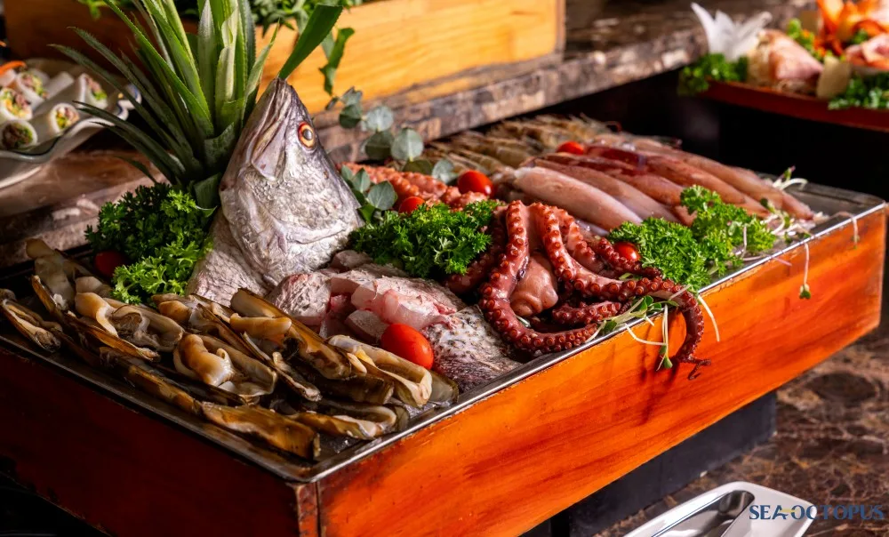 Du thuyền Sea Octopus ăn tối