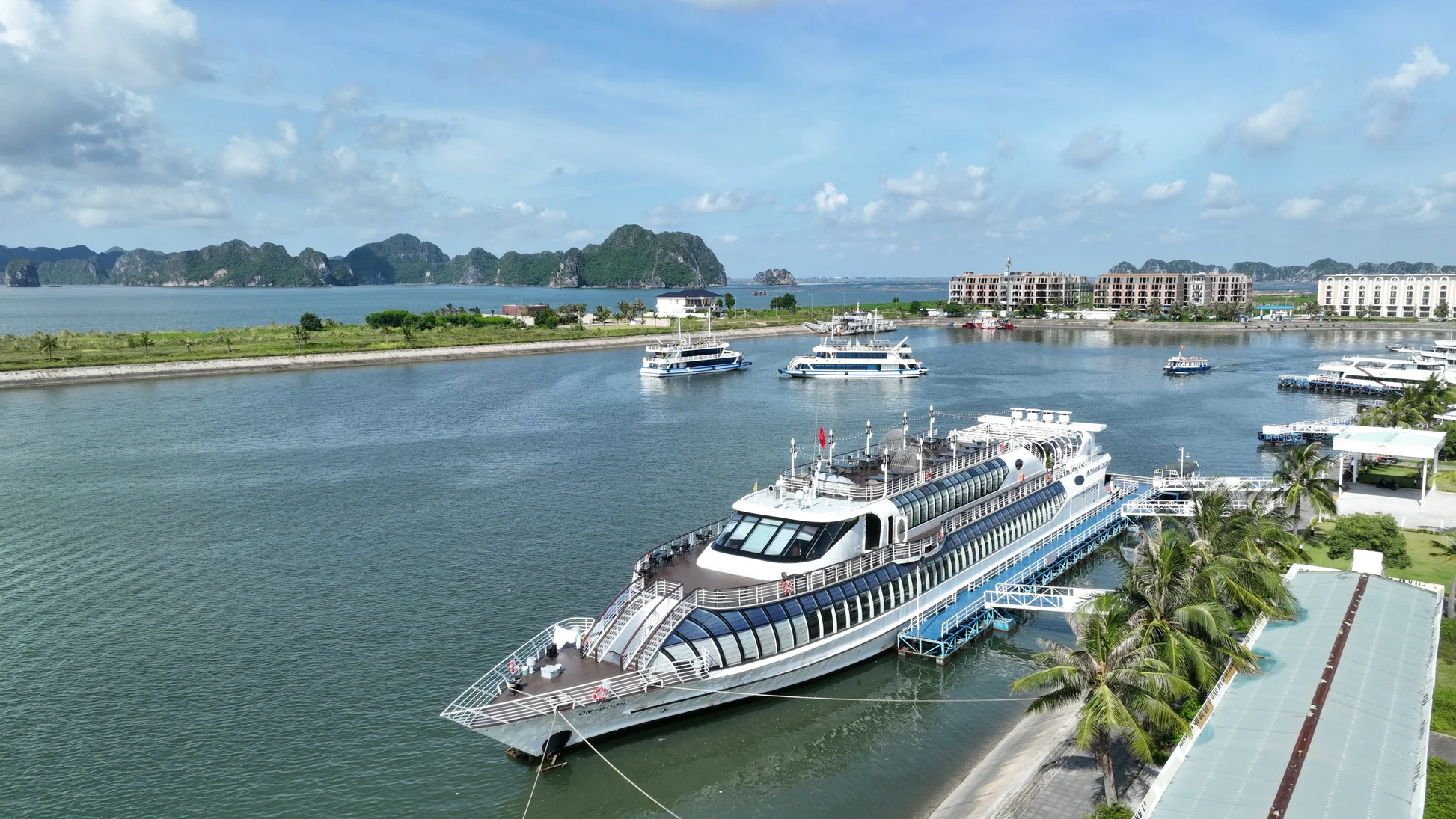 Du thuyền Paradise Delight ra mắt hải trình mới