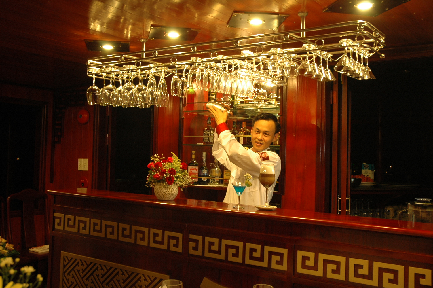 Dragon's Pearl Junk Bar