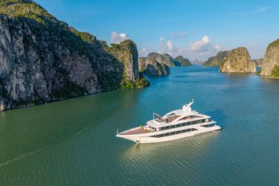 Leona Cruise- Explore Halong Bay 7 hours
