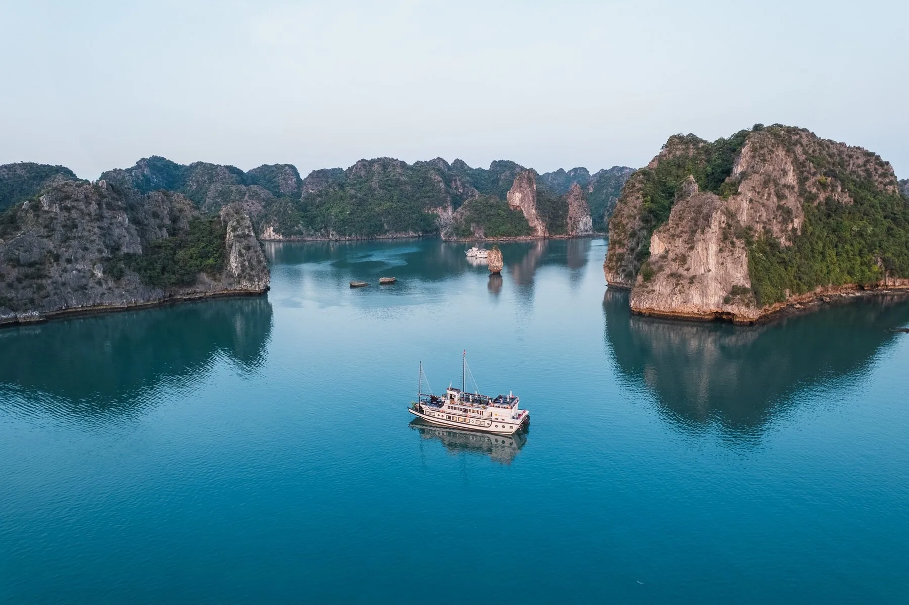Dragons Pearl Junk Aerial Bai Tu Long Bay