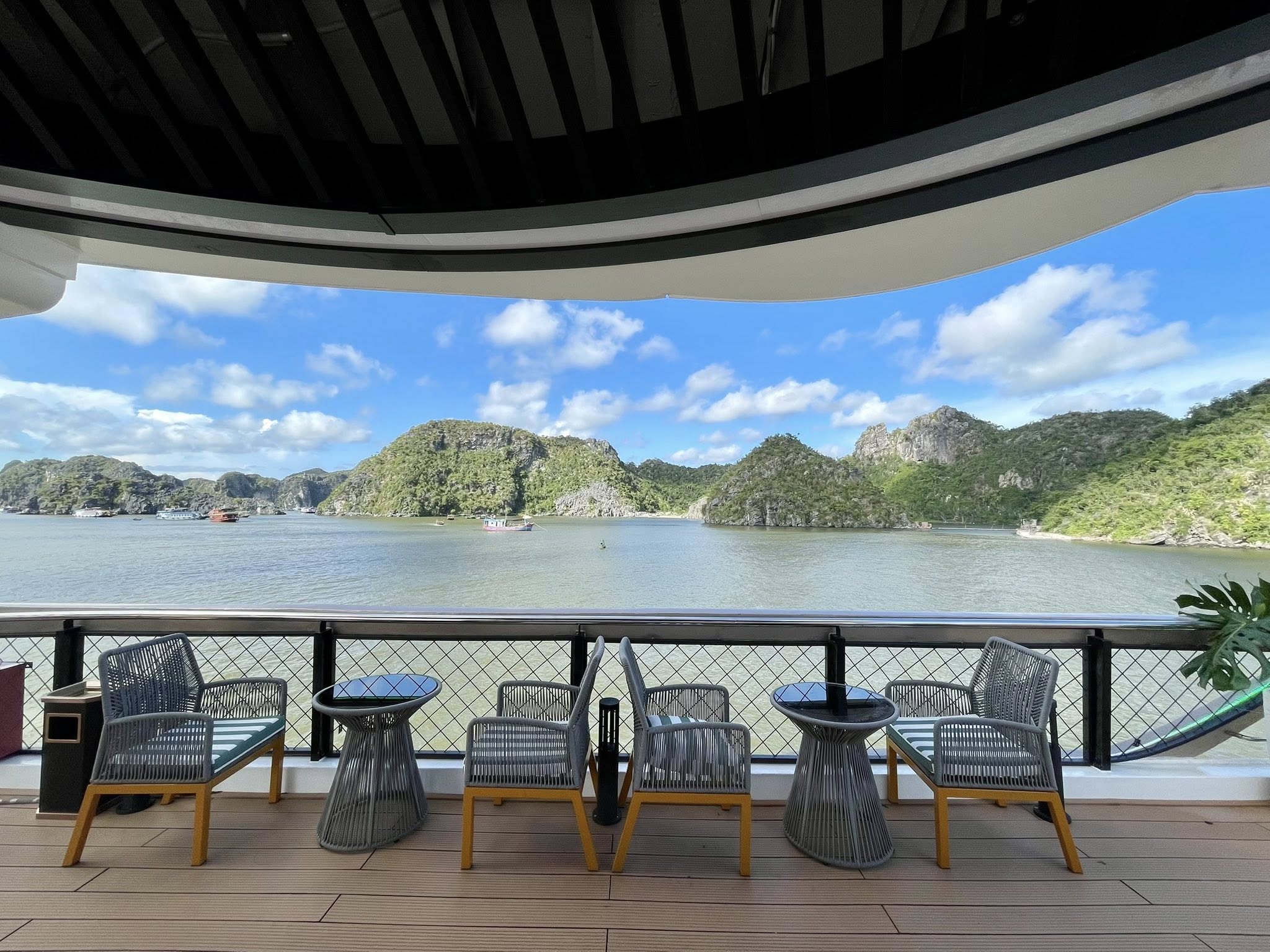 Du thuyền Serenity Grandeur 