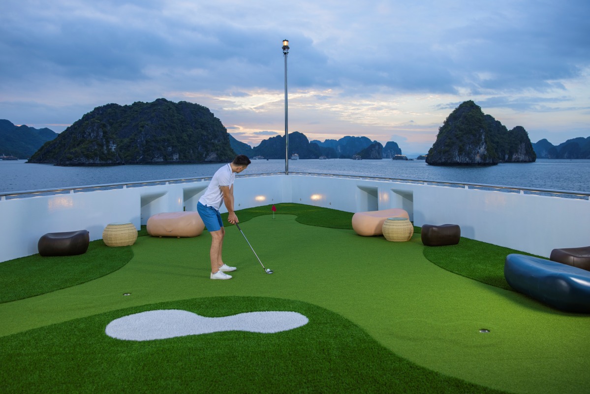Gemini Gym & Jupiter Mini Golf Course- Du thuyền Sea Star