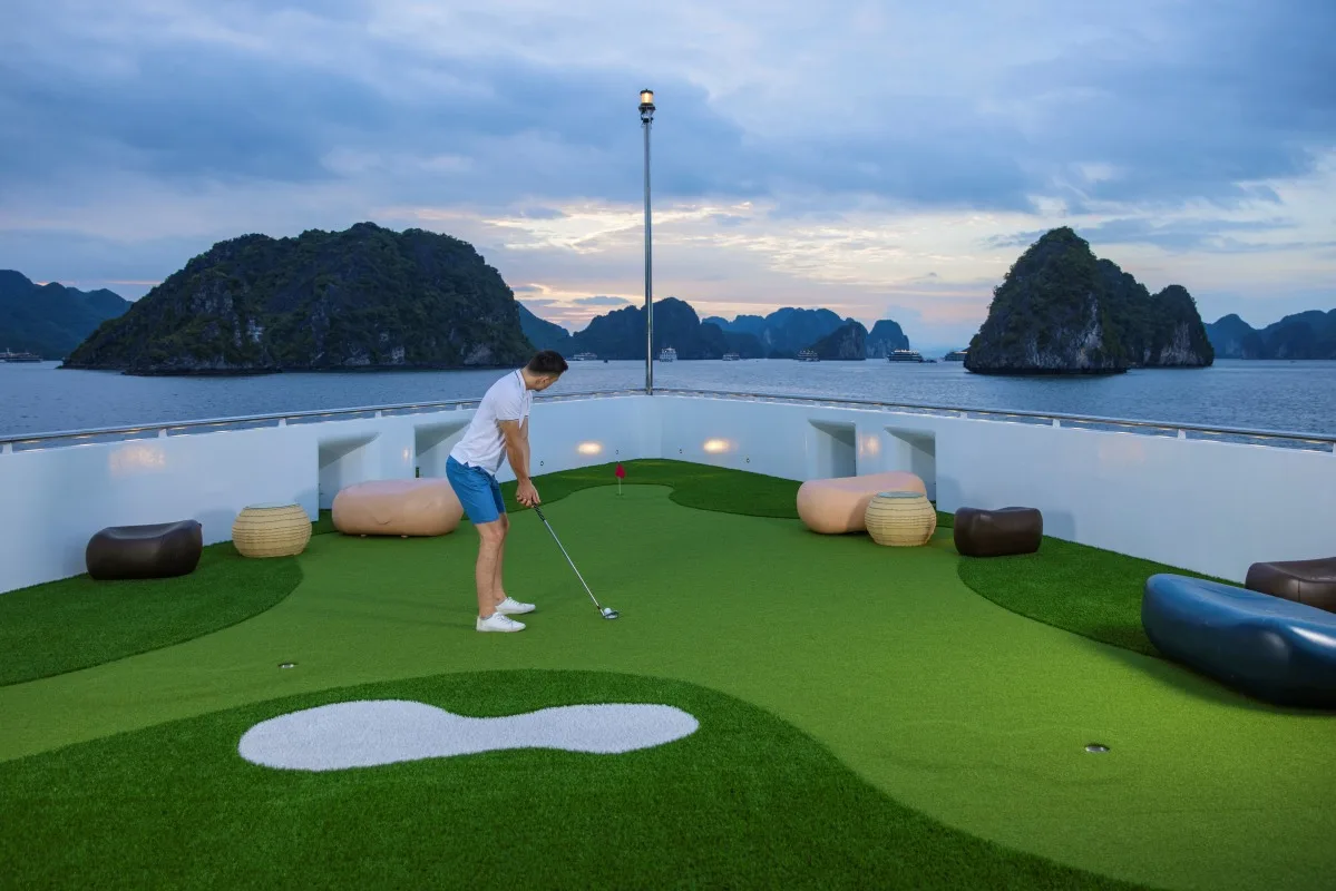 Gemini Gym & Jupiter Mini Golf Course- Du thuyền Sea Star