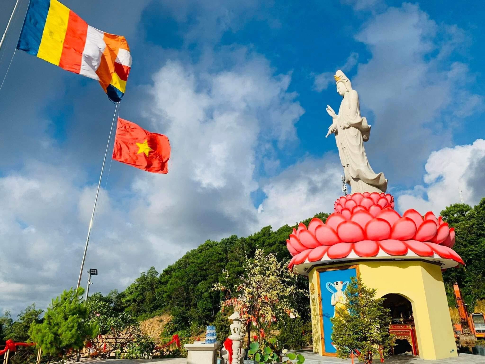 Chua Truc Lam Co To (1)