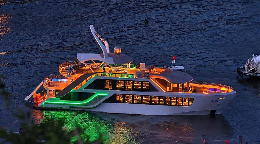 Du Thuyen Serenity Grandeur 10
