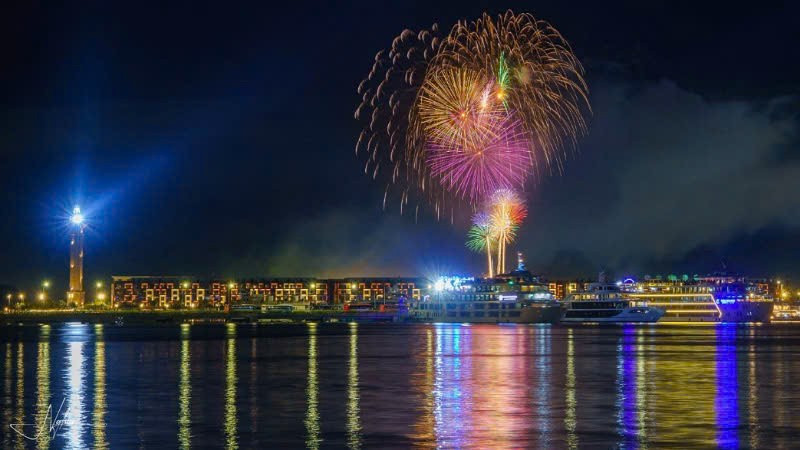 Hạ Long Trình Diễn Pháo Hoa Nghệ Thuật Hàng Tuần