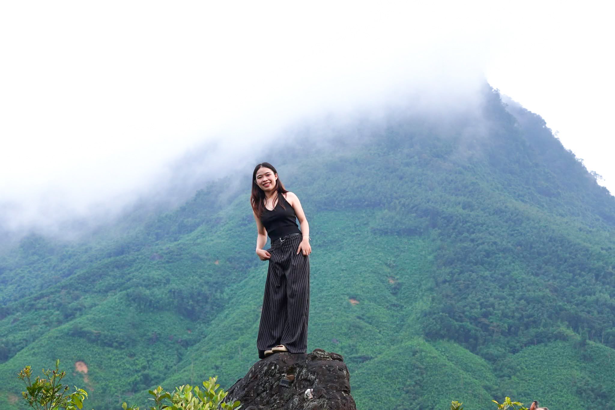 Doi Sim Ma Thau Son Vivuhalong (1)