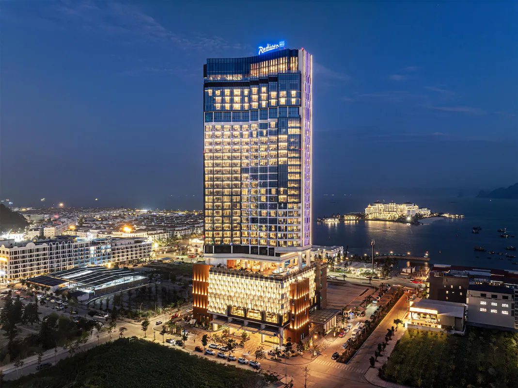 Review Radisson Blu - Tiểu Dubai Xa Hoa Giữa Lòng Hạ Long