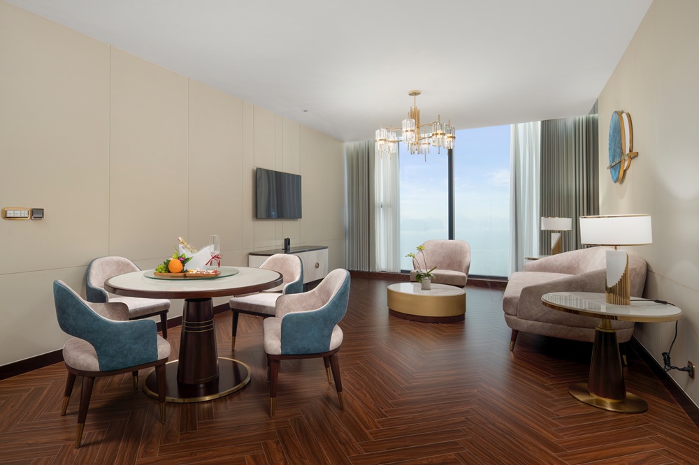 Junior Suite Tại Radisson Blu Ha Long