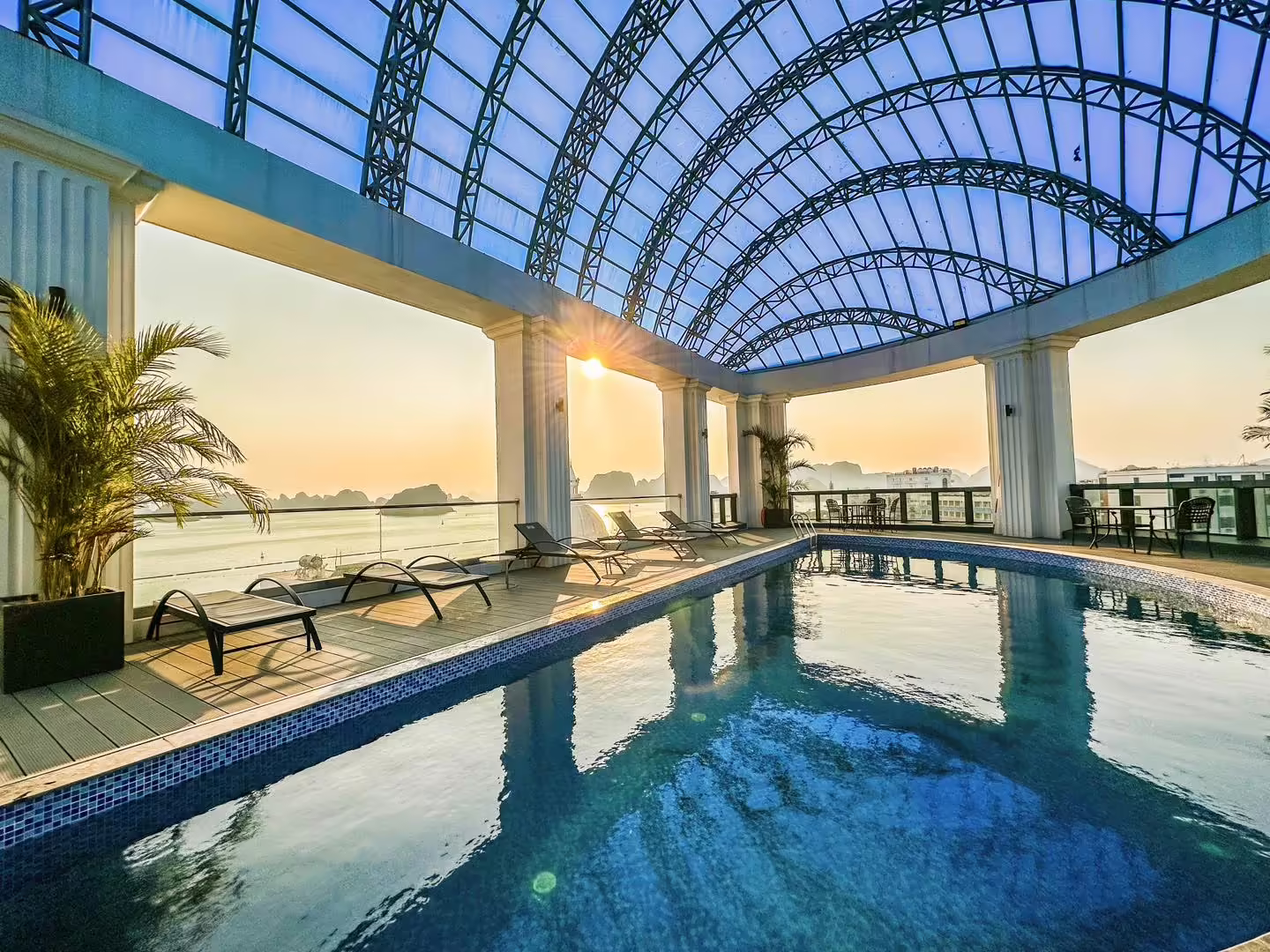 Paddington Ha Long Bayview -Hồ Bơi Ngoài Trời