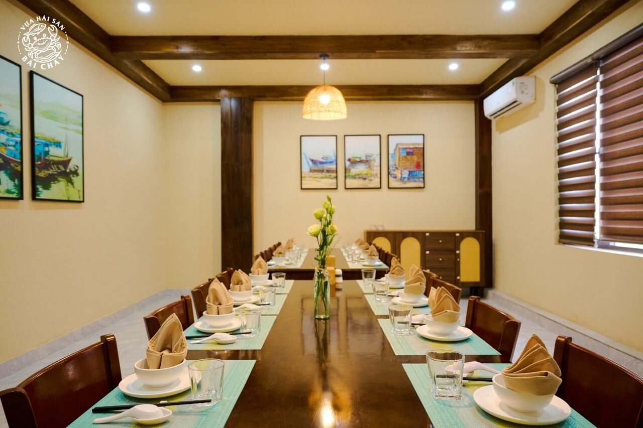 Nha Hang Vua Hai San Bai Chay (8)